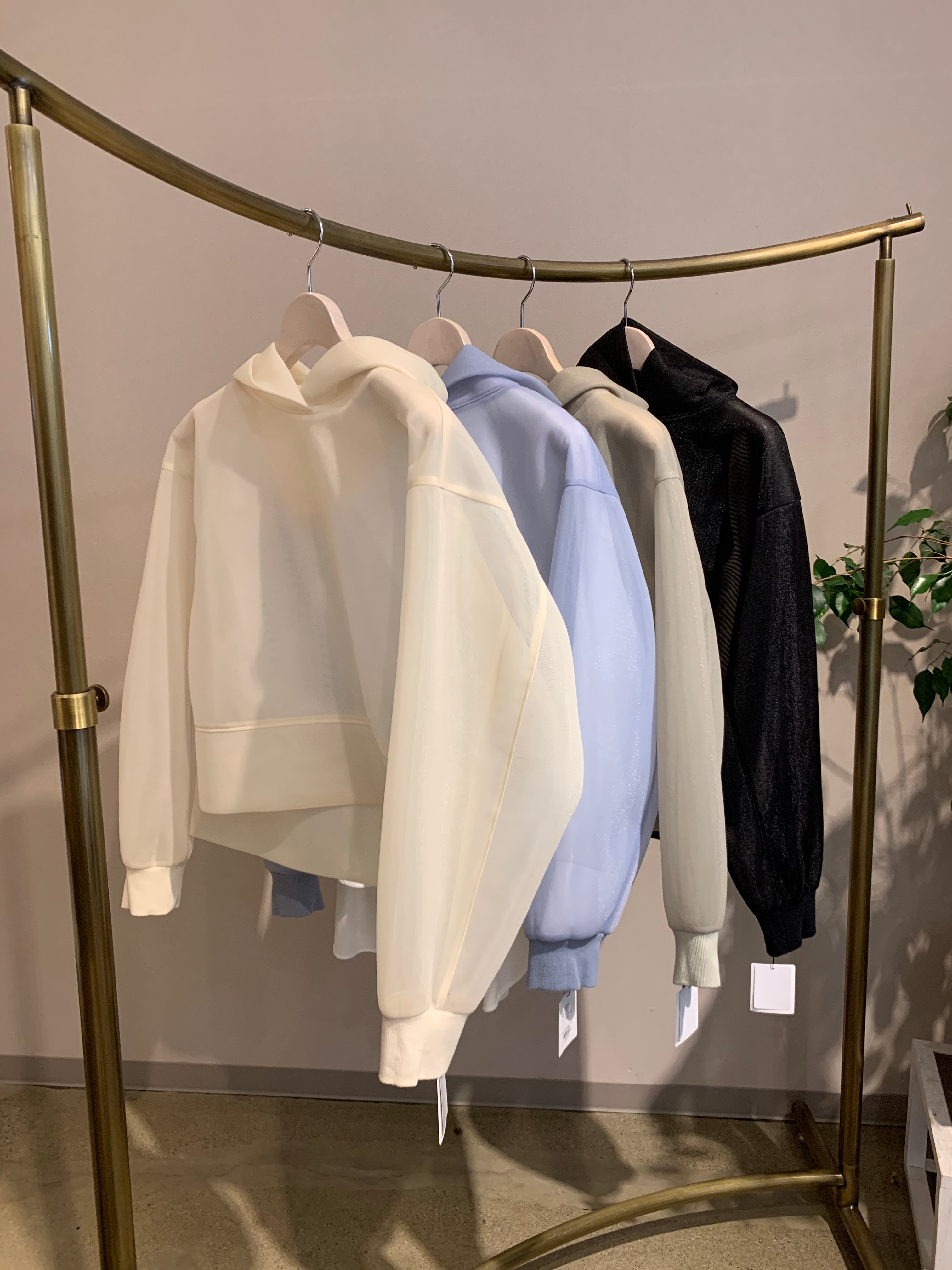 CLOCHE <br>シースルーフーディ