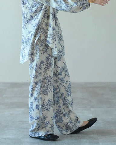 HERENCIA <br>Piping line floral print pants