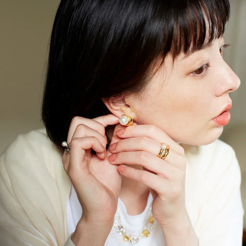 Nothing And Others<br>Big pearl Simple Pierce