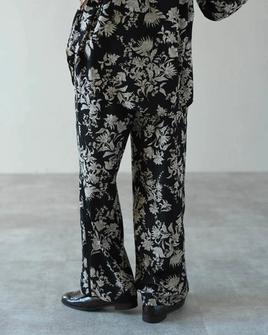 HERENCIA <br>Piping line floral print pants