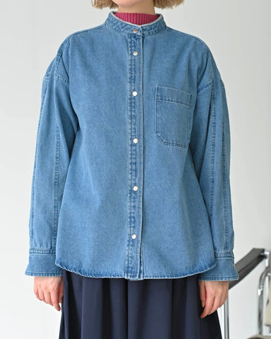 HERENCIA <br> Back frill denim blouse