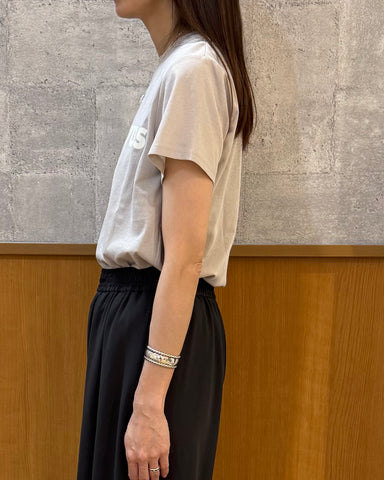 cafune<br>ロゴプリントTシャツ