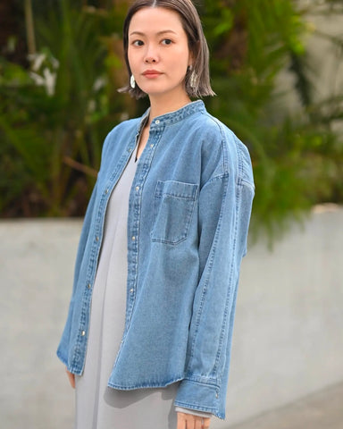 HERENCIA <br> Back frill denim blouse