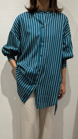 Praia<br> バックプリーツストライプブラウス