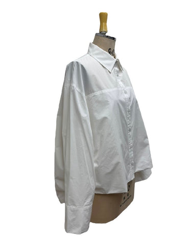 ayane予約<br> 裾立体タックシャツ