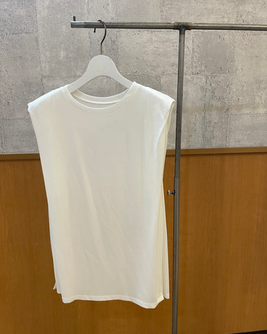 cafune<br>サイドスリットノースリーブ