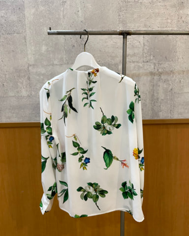 PASSIONE 1月15日ライブ <br>ボタニカル柄ブラウス