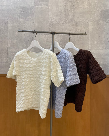 cafune<br>シャーリングエンボス風半袖トップス