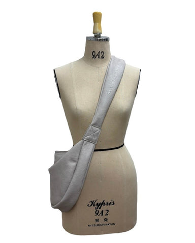 ayane予約<br>エコレザーボディバック