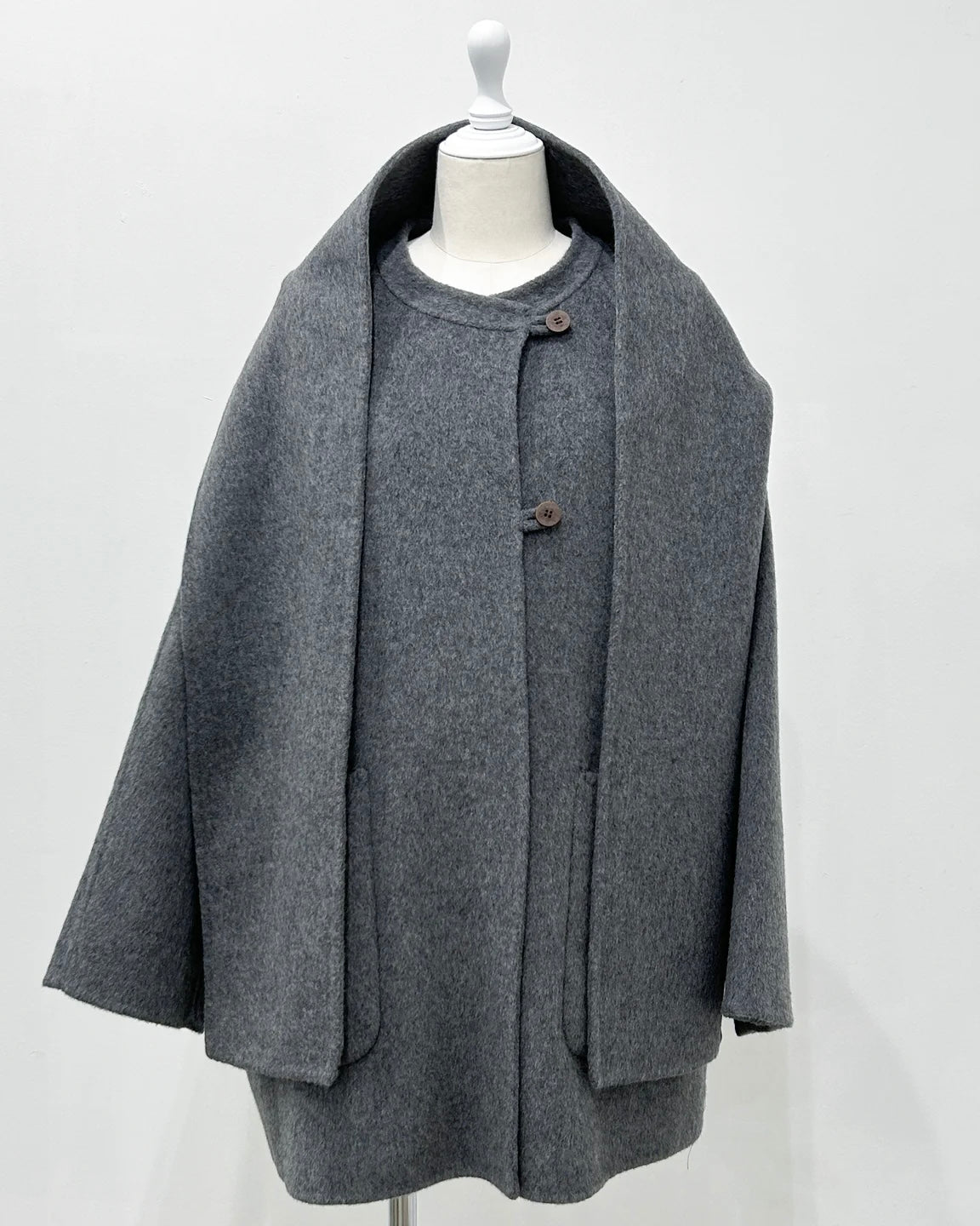 Herencia<br> Scarf-Attached Wool Coat