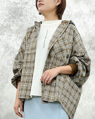 ayane予約<br>裏起毛縦ロゴロンT