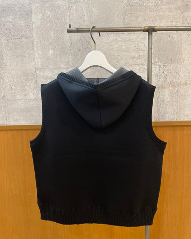 9月17日ライブ FONTANA GRANDE<br>フードZIPベスト