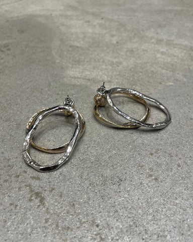 Sea'ds Mara <br> Twisting back catch pierce