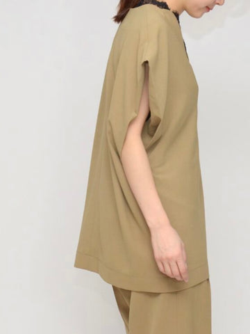 Praia<br>キーネックブラウス