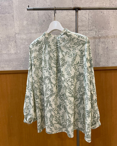 mink chair 1月15日ライブ <br>ボタニカル柄ブラウス