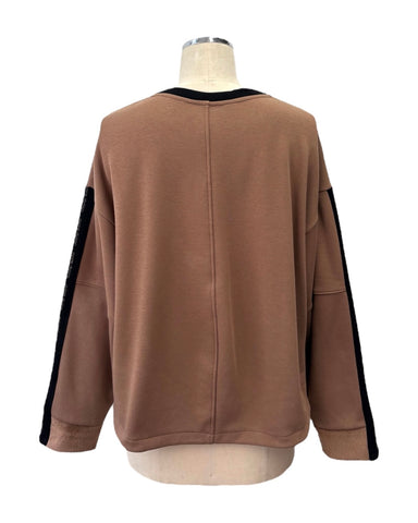 12月5日ライブayane<br>スター刺繍ボンバープルオーバー