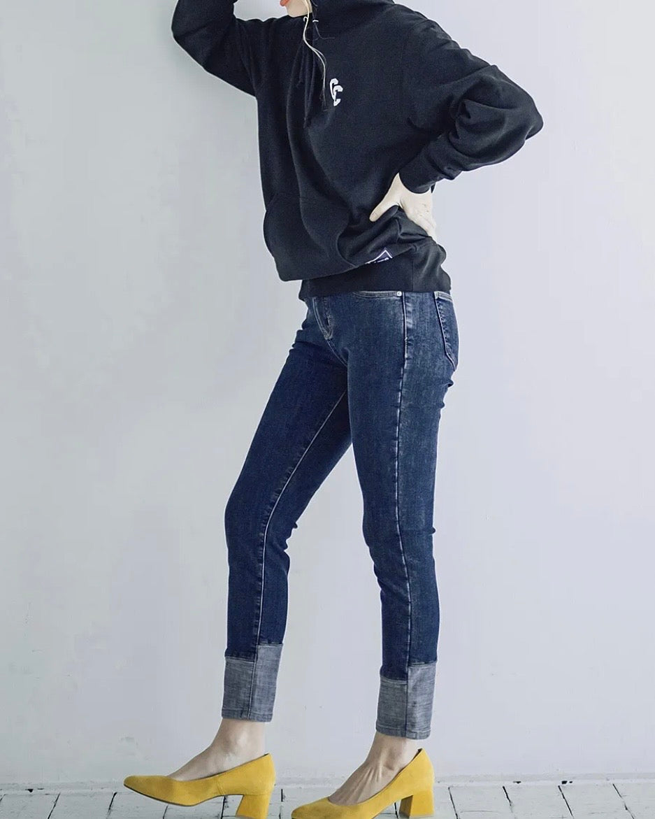 <br> ボーイフレンドデニム 折り返し風デザイン