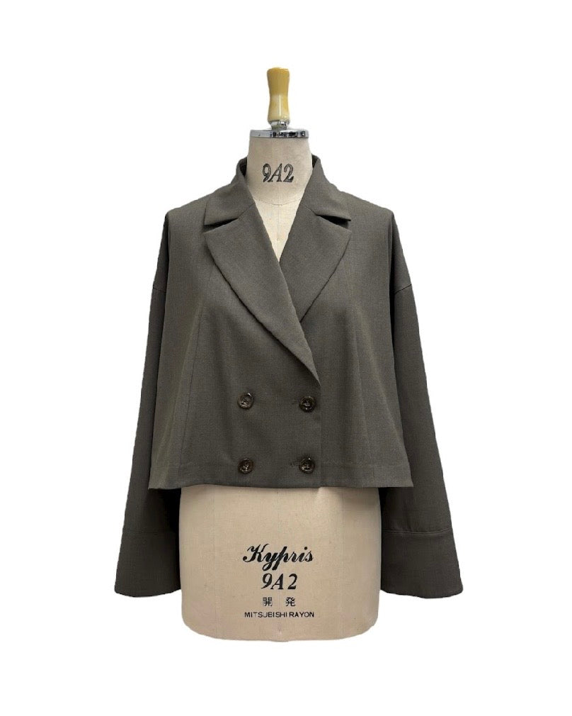 ayane予約<br> ショート丈テーラードジャケット