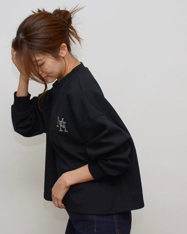 12月5日ライブPraia<br> 立体ステッチ ロゴ入りショート丈トップス