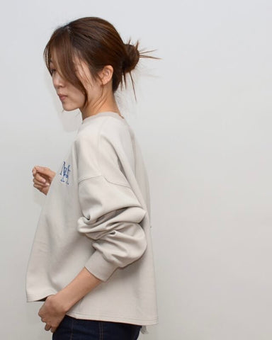 12月5日ライブPraia<br> 立体ステッチ ロゴ入りショート丈トップス