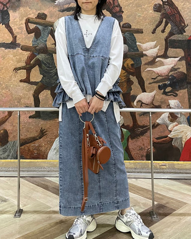 ayane<br> デニム地バックフリルベスト