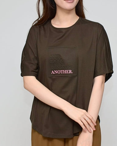 Praia<br> シルケット綿・ボックスロゴTシャツ