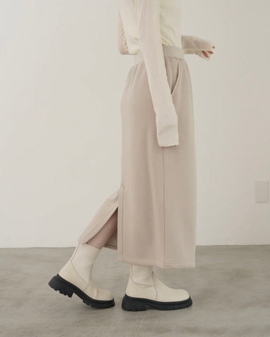 mink chair<br>ダフィームートンタイトスカート