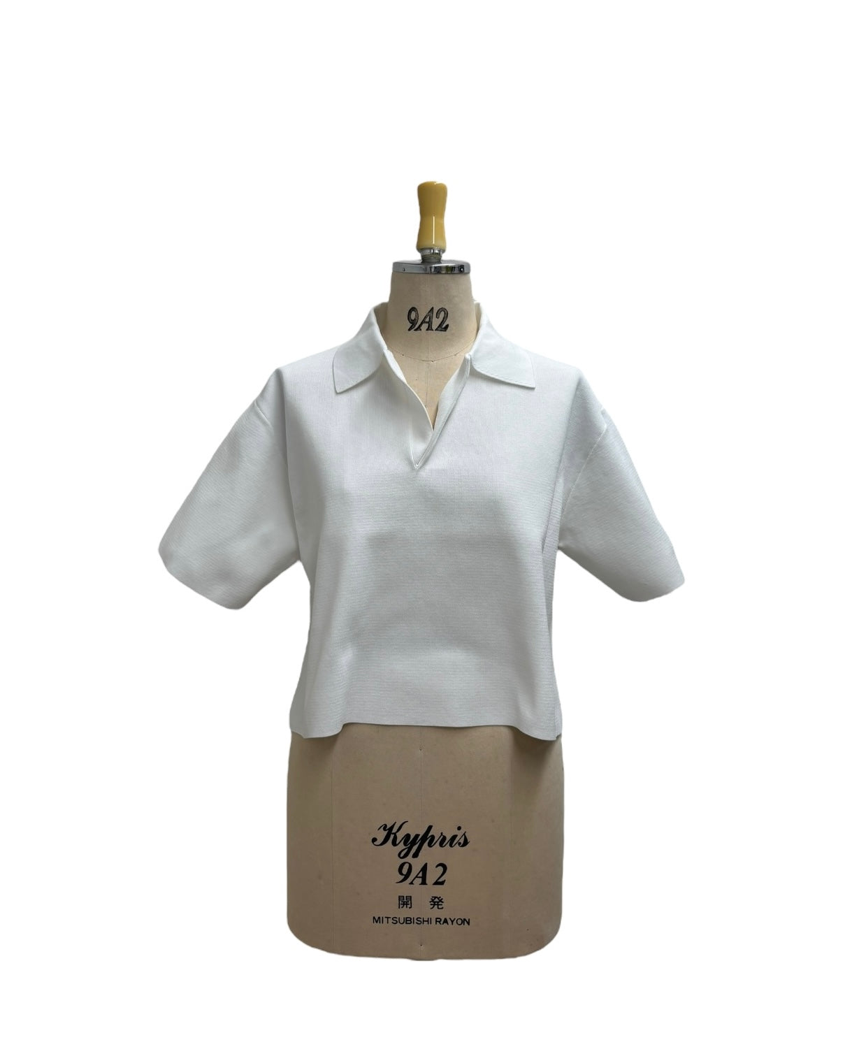 ayane予約<br>スキッパー半袖ニット