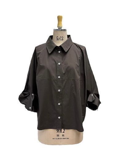 ayane予約<br>ボタンタックスリーブシャツ