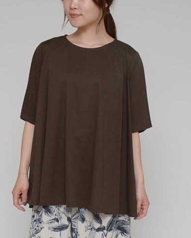Praia<br> バックフレアーTシャツ