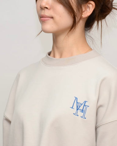 12月5日ライブPraia<br> 立体ステッチ ロゴ入りショート丈トップス