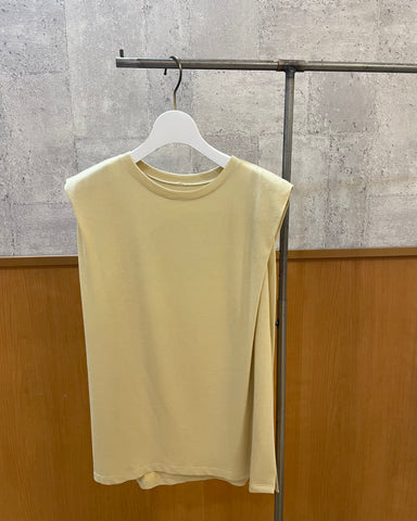 cafune<br>サイドスリットノースリーブ
