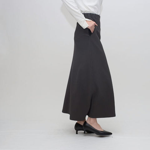 11月20日ライブ Praia<br>梨地裏起毛美シルエットフレアスカート