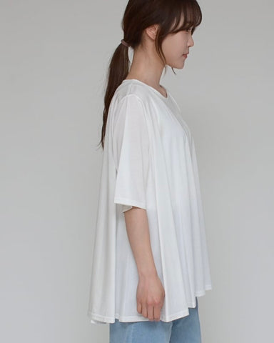 Praia<br> バックフレアーTシャツ