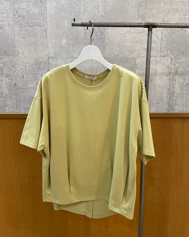mink chair<br>前タック後ろスナップボタンスリット半袖