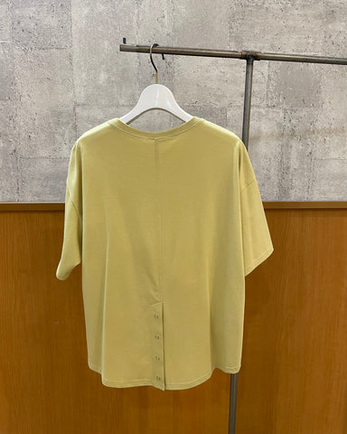 mink chair<br>前タック後ろスナップボタンスリット半袖