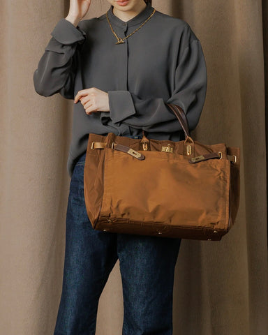 Stoy.<br> ポリエステルベルテッドトートバッグ