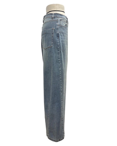 2月25日ライブ ayane<br>バレルレッグデニムパンツ