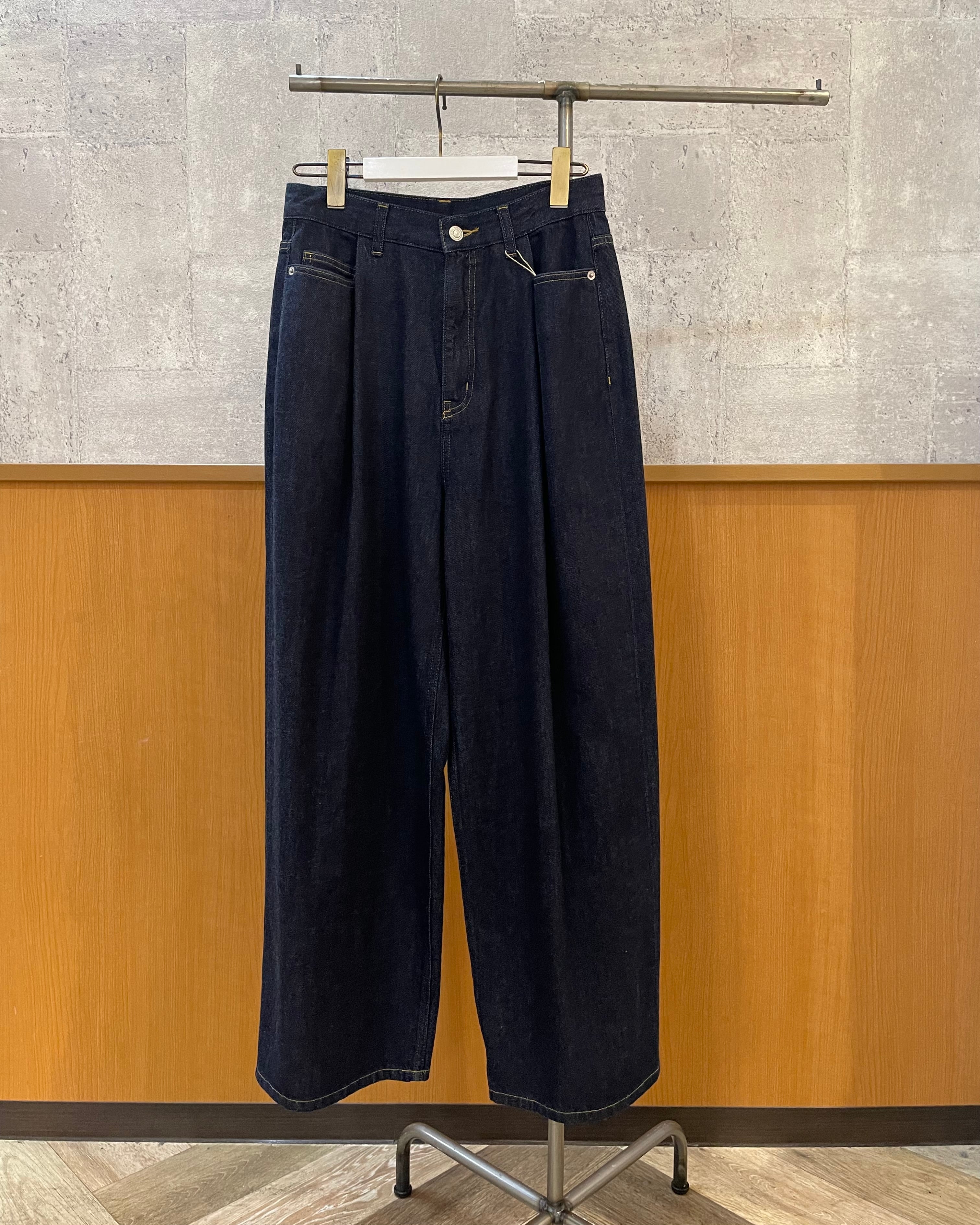 9月17日ライブ cafune<br>デニムタックパンツ