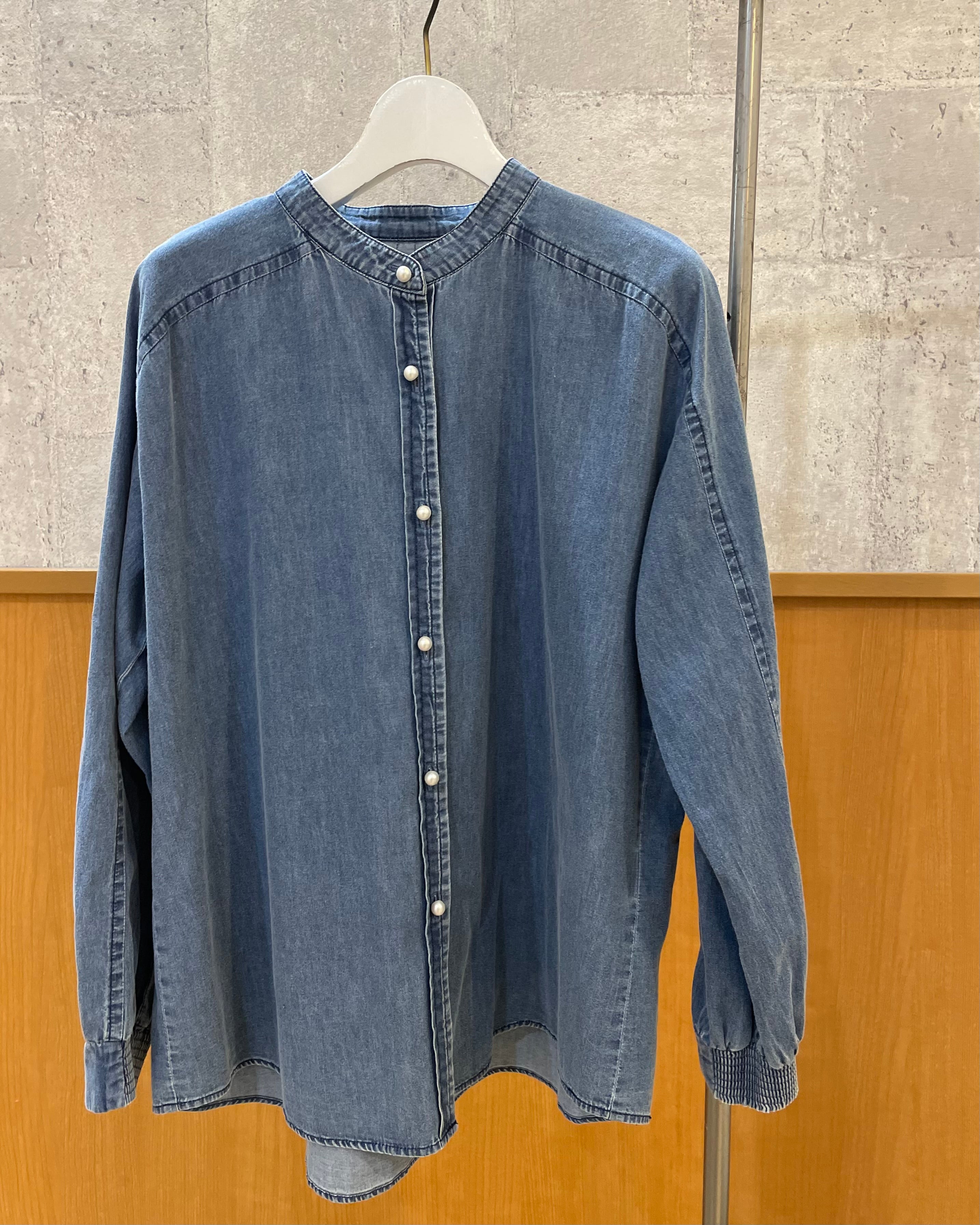 FONTANA GRANDE<br>パールボタンデニムブラウス