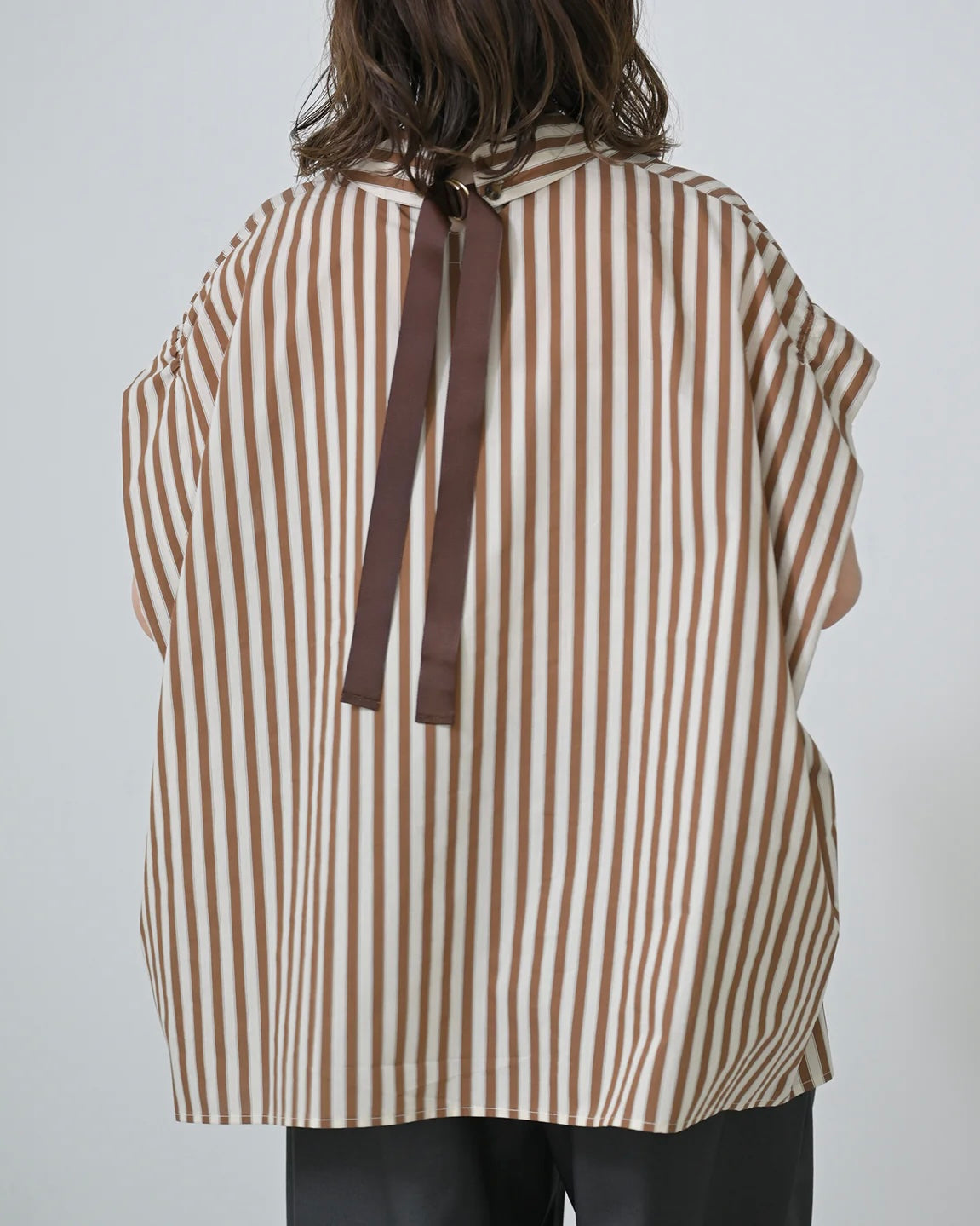 Herencia <br>Back Ribbon Stripe Blouse