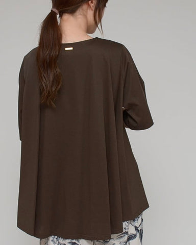 Praia<br> バックフレアーTシャツ