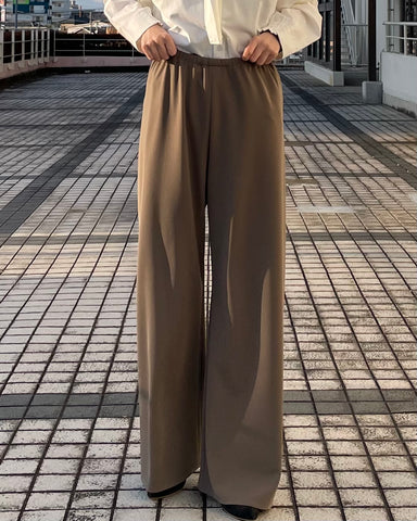 PASSIONE<br>ストレートパンツ