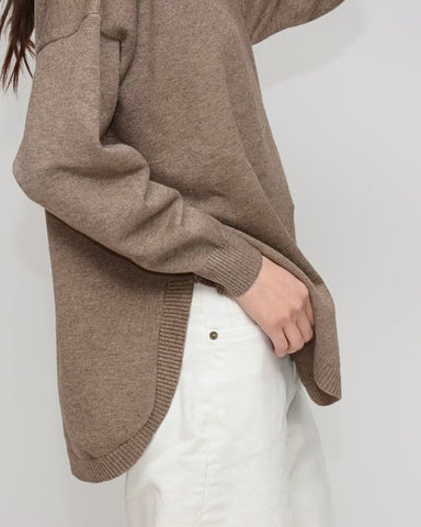 Praia<br> 着回し抜群ラウンドネックトップス