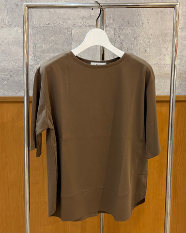 Praia<br> ソフトポンチバックスリットTシャツ