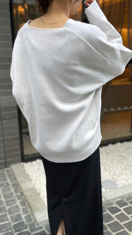 cafune<br>sweat knit <br> V neck pullover