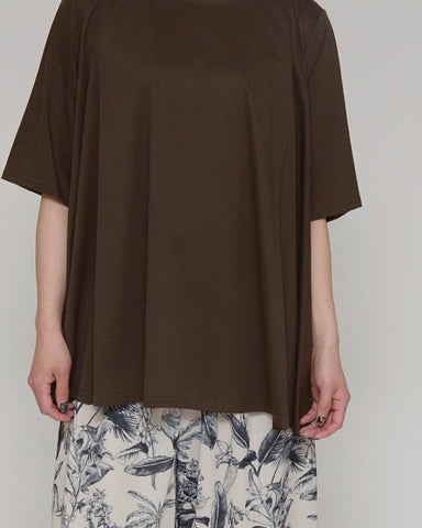 Praia<br> バックフレアーTシャツ