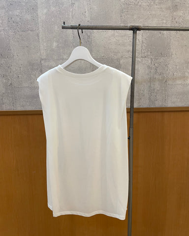 cafune<br>サイドスリットノースリーブ