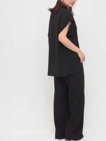 Praia<br>キーネックブラウス