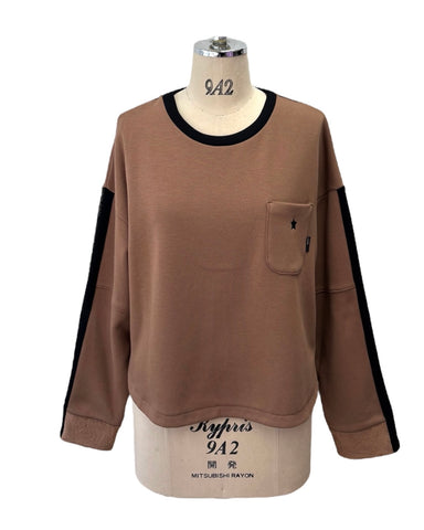 12月5日ライブayane<br>スター刺繍ボンバープルオーバー